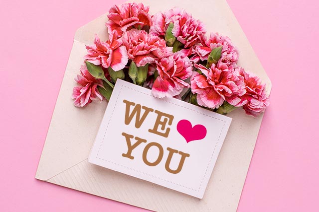 Brief-Mailing mit Blumen zum Valentinstag